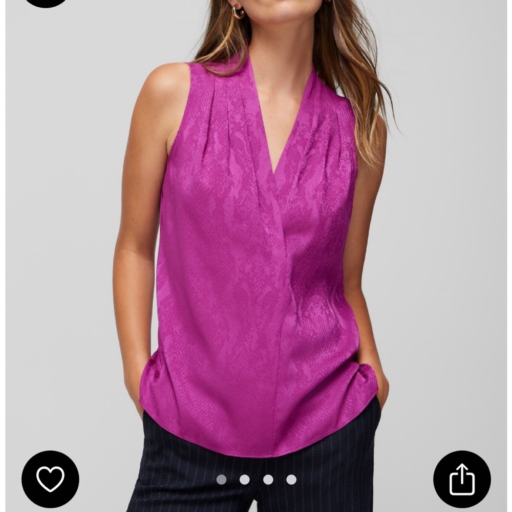 NWT WHBM VNeck Shell in XS